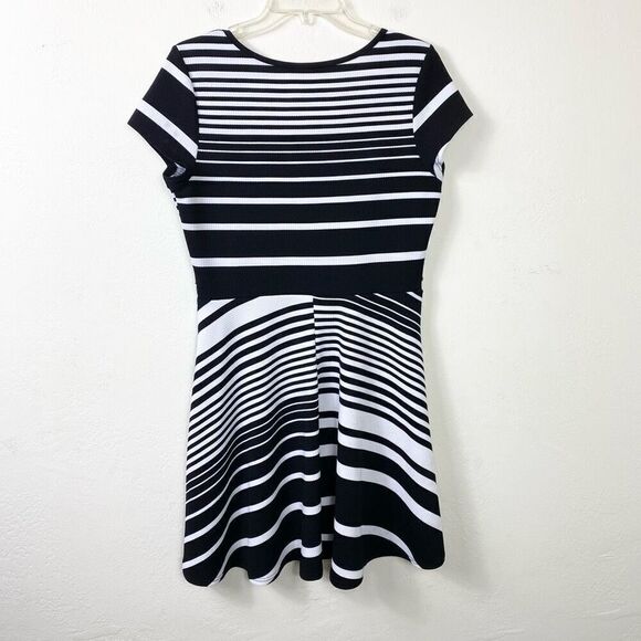 Persaya Black & White Striped Cap Sleeve Scoop Neck A Line Mini Dress Size XL - Picture 2 of 4